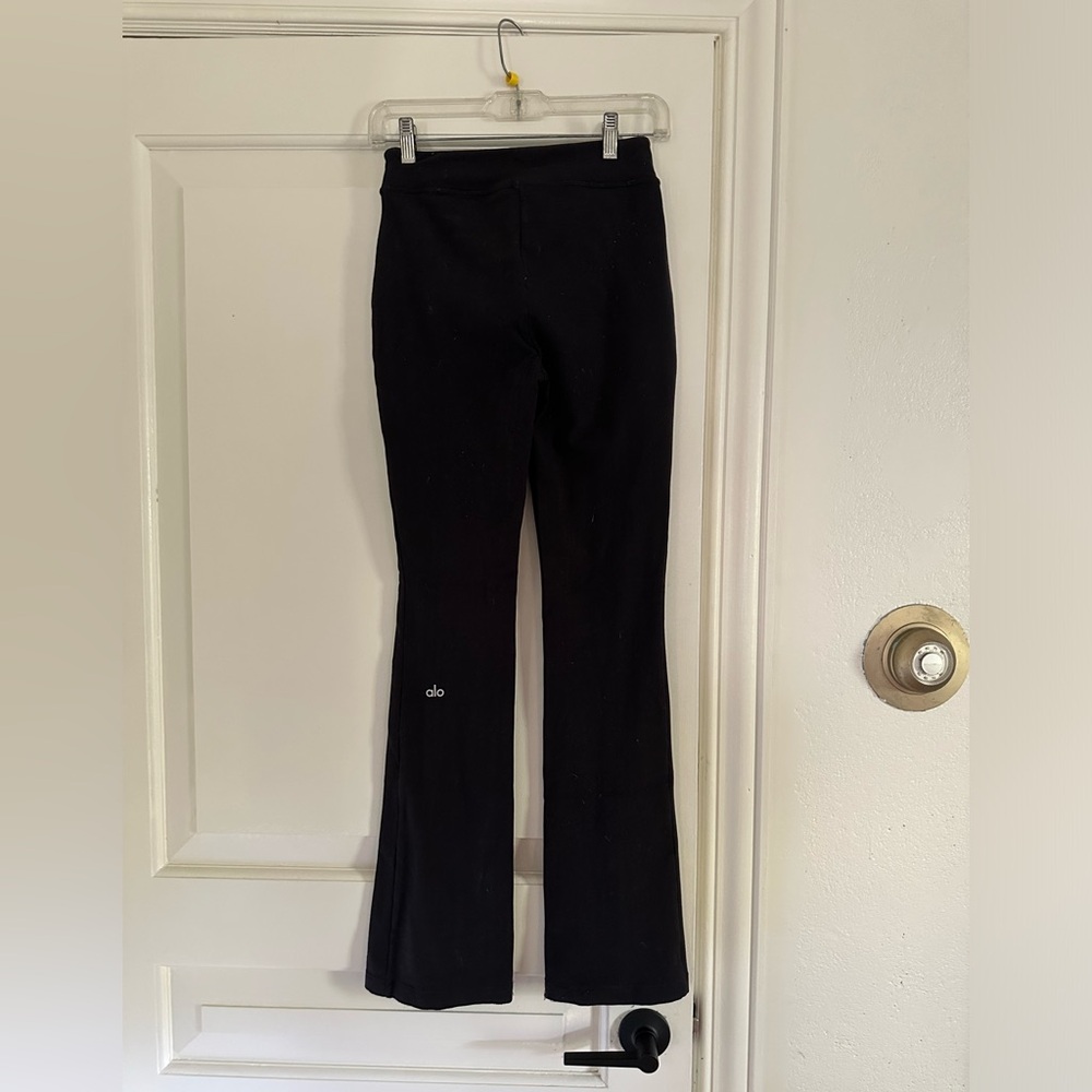 Alo Airbrush Flutter Legging Split Front - Picture 15 of 16